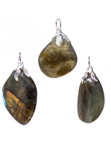 Gemstone pendant labradorite