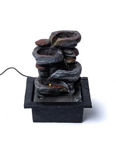 Fontana d'acqua con roccia - grande 2